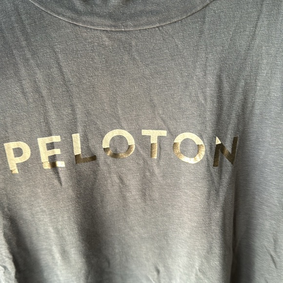 Peloton tee size medium grey/blue with logo - Picture 4 of 5